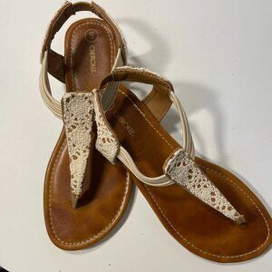 Cherokee crochet thong Sandals with rope sides and elastic and crochet back, Bei